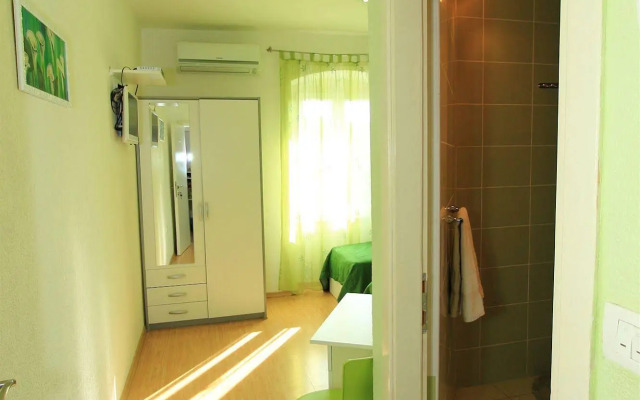 Nirvana Rooms & Apartments