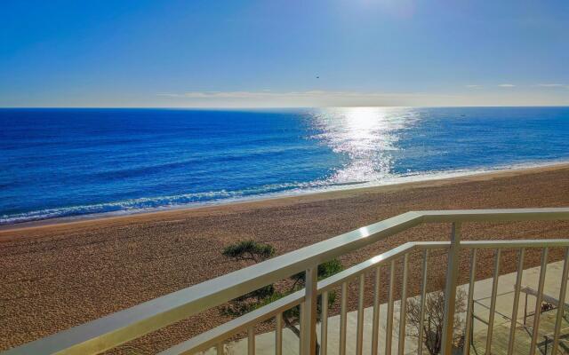 Cannes Planta 3 , Porta 7