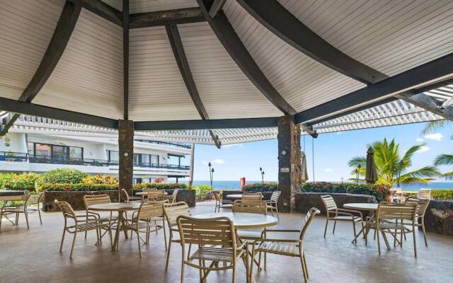 Casa De Emdeko Condo w/ Pool A/C & Ocean Views