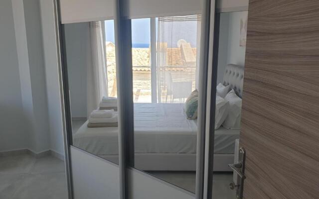 Zefyros Suite , Seafront retreat !