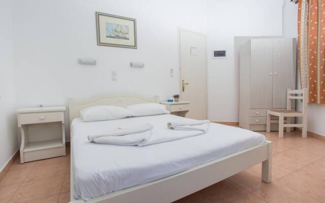 Louiza Hotel