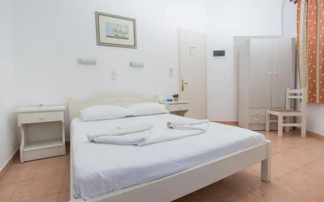 Louiza Hotel