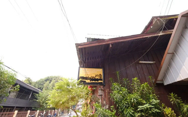 Riverside View Guesthouse