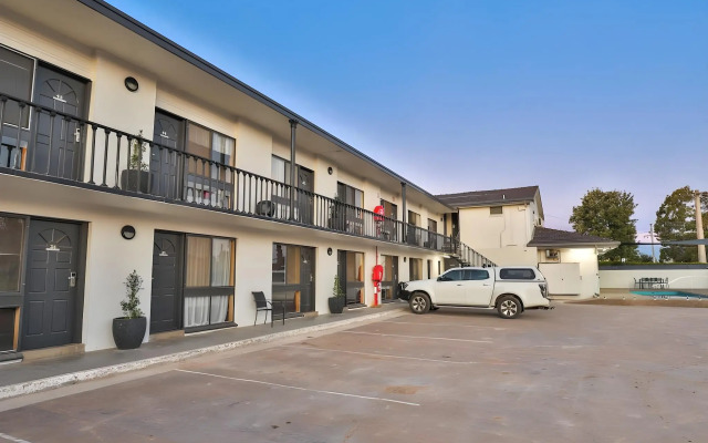 Boulevard Motor Inn