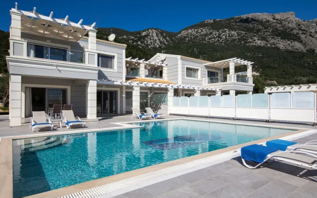 MCN Villas by Whitedreamvillas