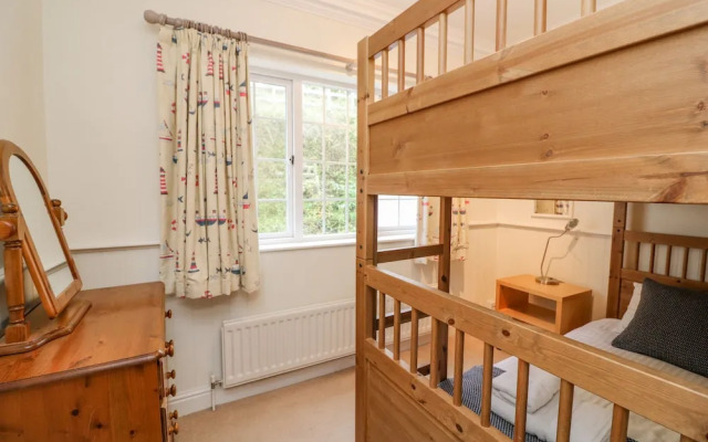 4 St Elmo Court