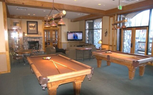 Buffalo Lodge by Summit County Mountain Retreats
