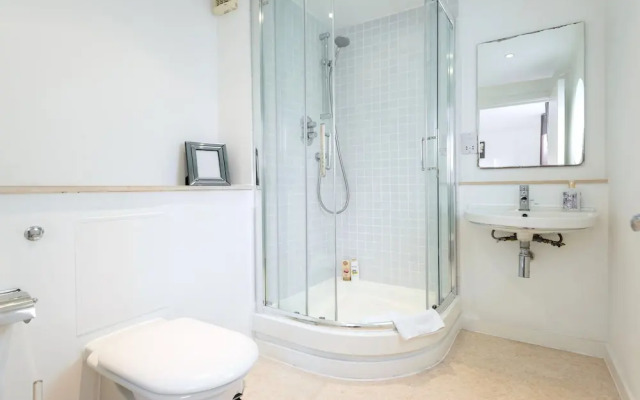 Platinum Apartments in Southwark 9992