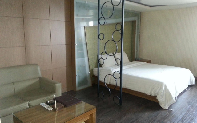 World Tourist Hotel