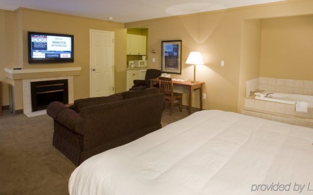 Amsterdam Inn & Suites Moncton