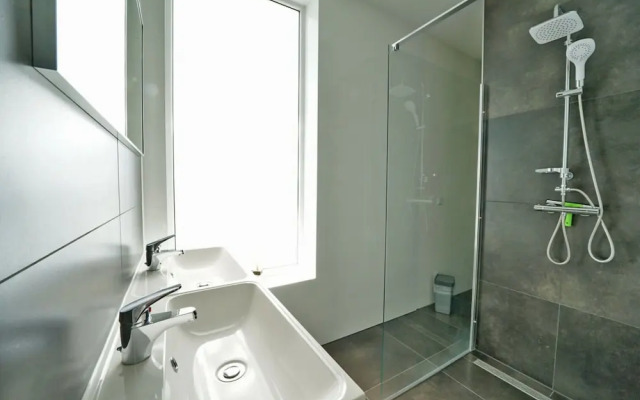 Modern With Dishwasher, 6km From Elburg