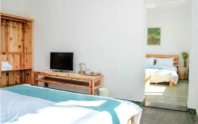 YiHai ZhuYuan Boutique Inn