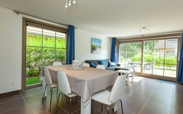 Lovely Holiday Home in Adinkerke With Fenced Garden