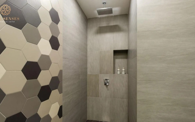 Ceylonz Suite by Five Senses
