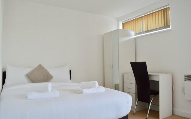 Comfortable 3 Bedroom Apartment in Manchester