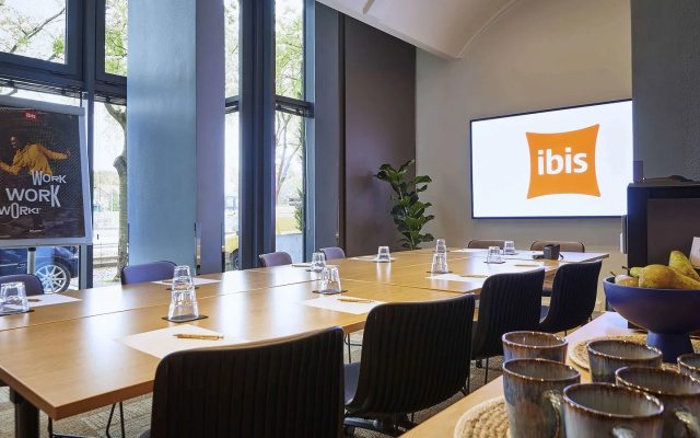 Ibis Paris La Villette Cite des Sciences 19eme