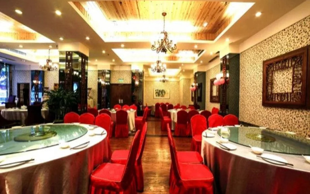 Chengdu Lingcai Hotel