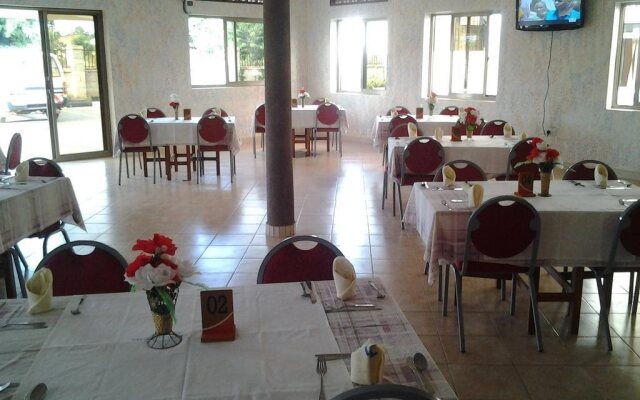 Akello Hotel