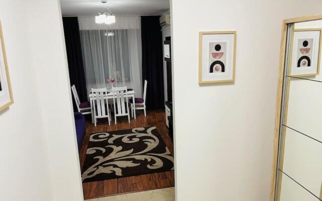 Cara Apartment 5 min walk to the train station
