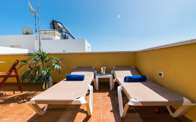 Spacious Apartment in Cruce de Arinaga With Terrace