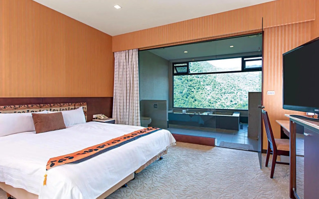 Four Season Beauty Hotel