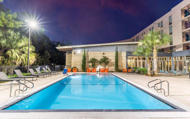 Aloft Jacksonville Tapestry Park
