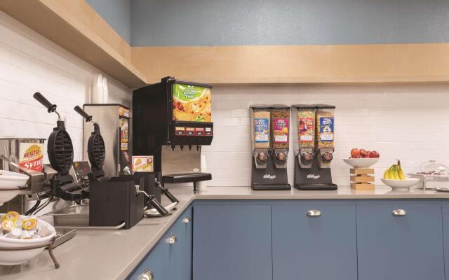Country Inn & Suites by Radisson, North Little Rock, AR