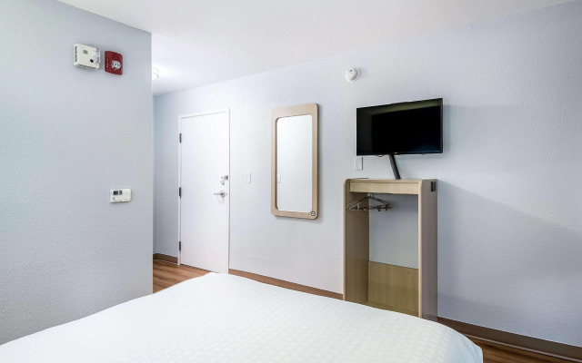 Americas Best Value Inn East Peoria