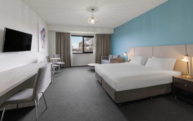 Mantra Melbourne Melton