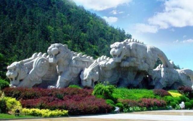 GreenTree Inn Dalian Dalian North Railway Station Express Hotel