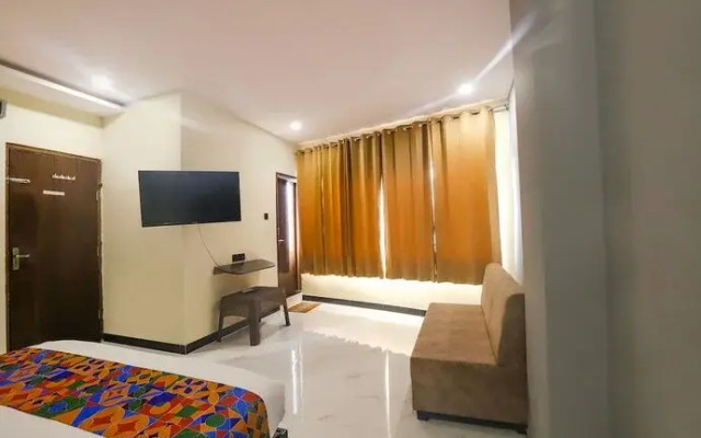 Fabhotel Golden Mist
