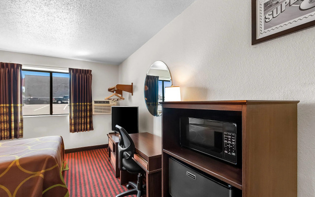 Super 8 by Wyndham Dumfries/Quantico