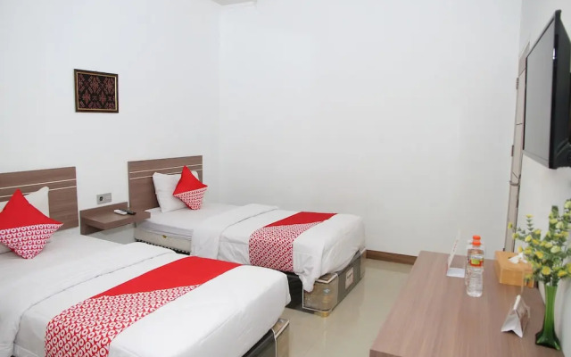 Zamrud Hotel by OYO Rooms