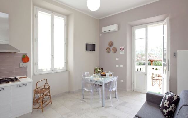 Elegant Holiday Home With Terrace, Parking, Fenced Garden