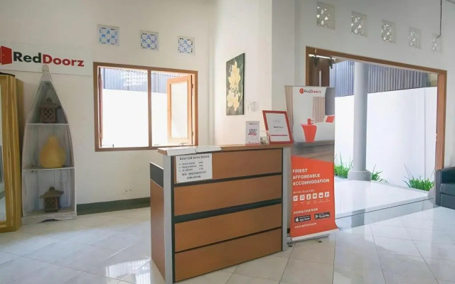 RedDoorz @ Jalan Gatot Subroto Denpasar