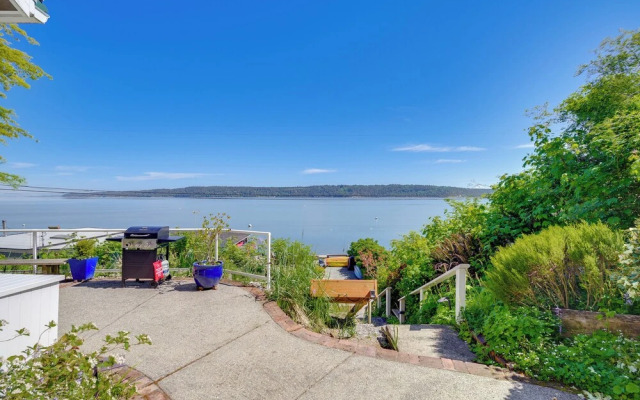 Waterfront Gem w/ 2 Patios on Camano Island