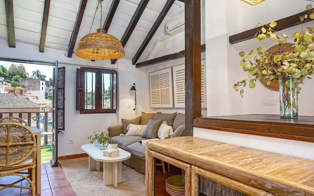 Luxury House in Granada Center. Reyes II
