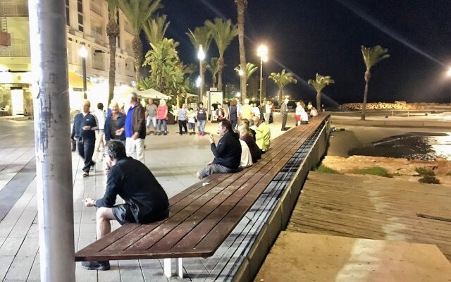 Sunny Holiday Apartment