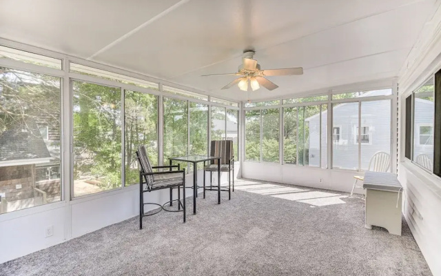 Pet-friendly Virginia Beach Abode w/ Deck & Grill!