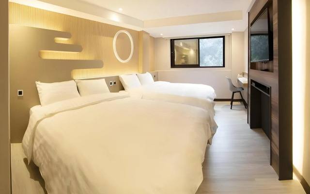 Alishan Shermuh Int' Tourist Hotel