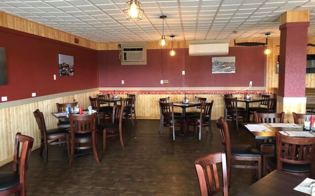 Seaport Inn
