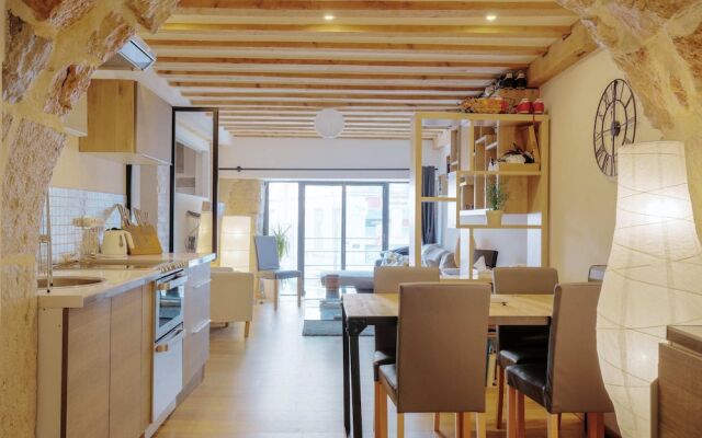 Spacious Apartment for 4 People Lyon