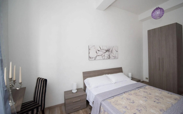 All'ombra della Torre