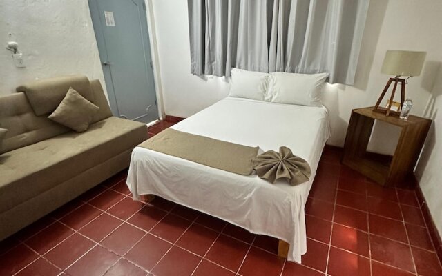 Creta Hotel & Suites