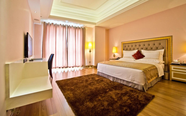 The Royal Pinnacle Hotel