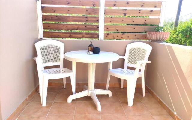 # 6 Giorgos & Chara apartments