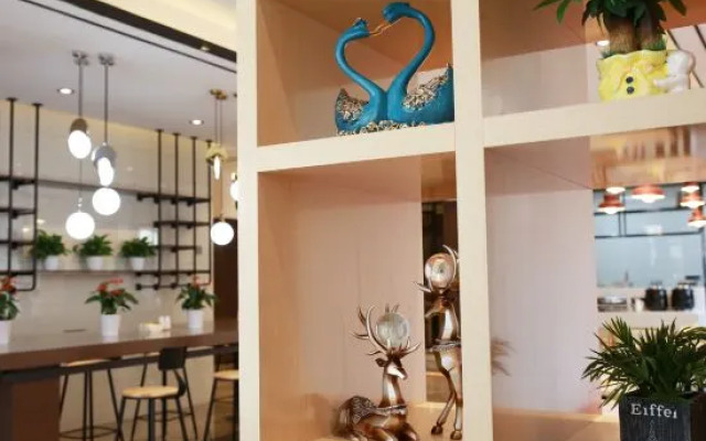 星程酒店(广州白云机场店)