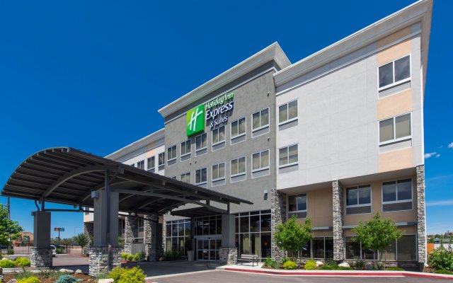Holiday Inn Express & Suites Colorado Springs Central