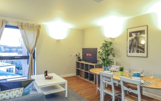 Tudors eSuites Birmingham Apartments with Parking