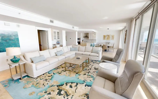 Oceania 602 3 Bedroom Condo